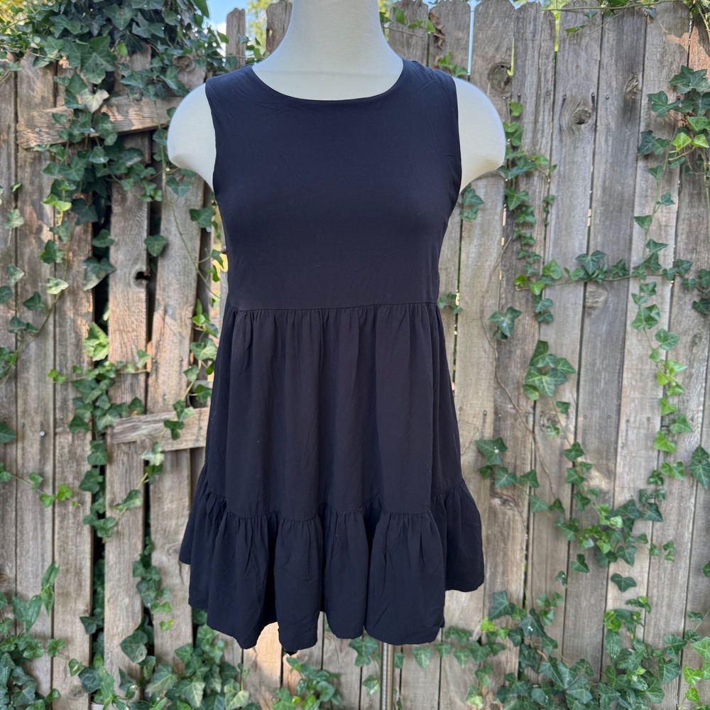 Urban Outfitters Babydoll Mini Dress Black Sleeveless Ruffle Tiered Womens Small